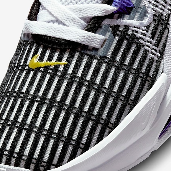 New In Box Mens Nike Lebron Witness Zoom Air Multiple Sizes - Picture 3 of 8